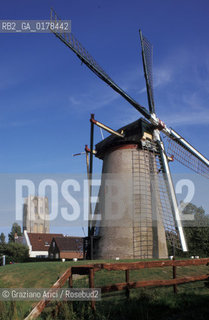 OLANDA , MULINO  -  © 2002 Graziano Arici/Rosebud2 / GEO