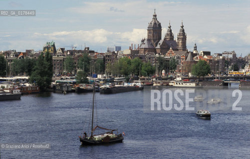 OLANDA , AMSTERDAM : OOSTERDOK  -  © 2002 Graziano Arici/Rosebud2  / GEO