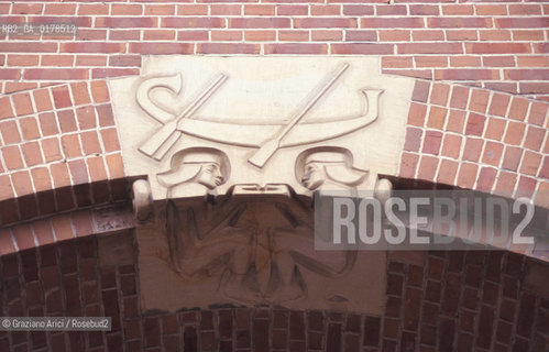 OLANDA , AMSTERDAM : LA BORSA - BEURS DELLARCHITETTO H. BERLAGE  -  © 2002 Graziano Arici/Rosebud2 / ARCHITETTURA CONTEMPORANEA / GEO