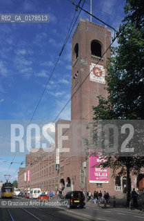 OLANDA , AMSTERDAM : LA BORSA - BEURS DELLARCHITETTO H. BERLAGE  -  © 2002 Graziano Arici/Rosebud2 / ARCHITETTURA CONTEMPORANEA / GEO