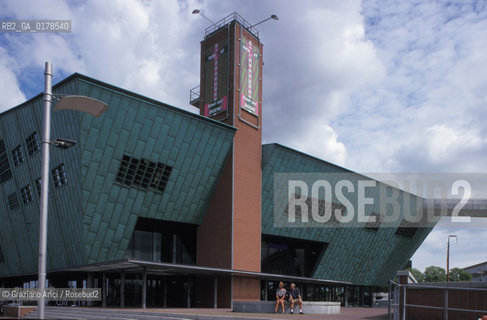 OLANDA , AMSTERDAM  : IL MUSEO NEW METROPOLIS DI RENZO PIANO   -  © 2002 Graziano Arici/Rosebud2 / ARCHITETTURA CONTEMPORANEA  / GEO