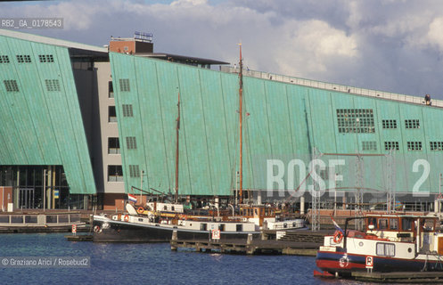 OLANDA , AMSTERDAM  : IL MUSEO NEW METROPOLIS DI RENZO PIANO   -  © 2002 Graziano Arici/Rosebud2 / ARCHITETTURA CONTEMPORANEA  / GEO
