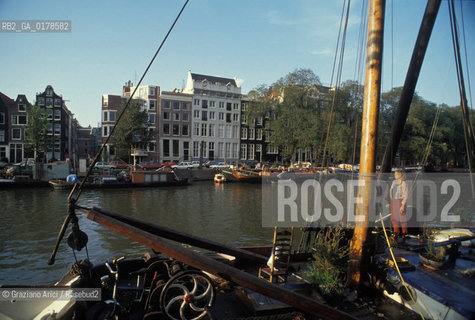 OLANDA , AMSTERDAM  : IL CANALE OUDE SCHANS -  © 2002 Graziano Arici/Rosebud2  / GEO