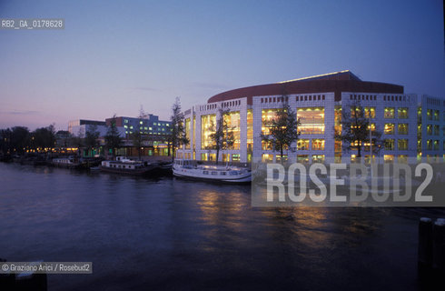 OLANDA , AMSTERDAM : IL TEATRO DELLOPERA SULLAMSTEL  -  © 2002 Graziano Arici/Rosebud2 / GEO /