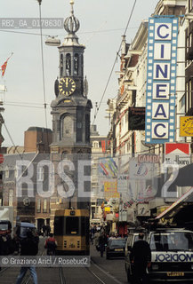 OLANDA , AMSTERDAM : IL MUNTPLEIN  -  © 2002 Graziano Arici/Rosebud2 / GEO /