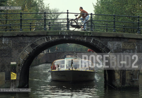 OLANDA , AMSTERDAM : CANALE  -  © 2002 Graziano Arici/Rosebud2 / GEO
