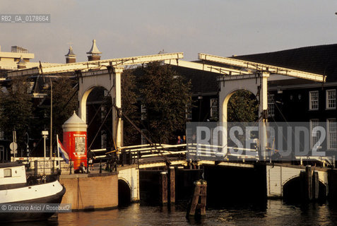 OLANDA , AMSTERDAM : IL PONTE MAGERE BRUG -  © 2002 Graziano Arici/Rosebud2 / GEO