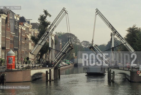 OLANDA , AMSTERDAM : IL PONTE MAGERE BRUG -  © 2002 Graziano Arici/Rosebud2 / GEO