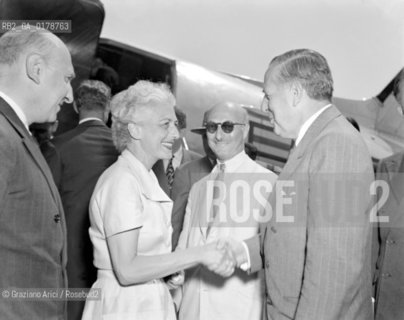 THE POLITICIAN PAUL G. HOFFMAN ( ECA ) WITH MISTER ZELLERBACH AND HIS WIFE - VENICE - 1949 - © ARCHIVIO Graziano Arici/Rosebud2  / POLITICA / AEROPORTO