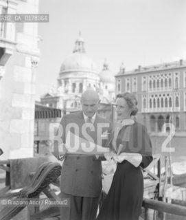 THE PRODUCER SAMUEL GOLDWYN WITH HIS WIFE IN VENICE - 1950 © ARCHIVIO Graziano Arici/Rosebud2  / CINEMA / PRODUTTORE