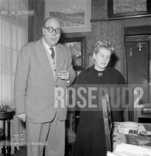 ERMANNO WOLF-FERRARIS DAUGHTER WITH HER HUSBAND - VENICE - 1957 © ARCHIVIO Graziano Arici/Rosebud2  / MUSICA / COMPOSITORE