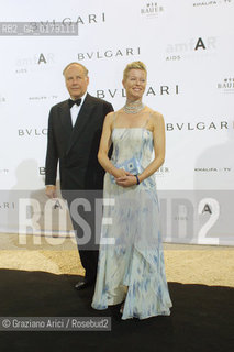 04/09/02 - 59. INTERNATIONAL FILM FESTIVAL IN VENICE - AMFAR GALA - LADY ELLEN TAYLOR WITH  NICOLA BULGARI   ©Graziano Arici/Rosebud2 / NOBILTA / STILISTA
