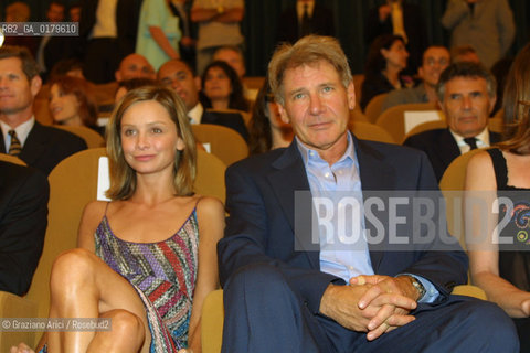 01/09/02 - 59. INTERNATIONAL FILM FESTIVAL IN VENICE LIDO - THE ACTOR HARRISON FORD WITH HIS GIRLFRIEND - FILM K-19:THE WIDOWMAKER - © 2002 Graziano Arici/Rosebud2 - MOSTRA DEL CINEMA