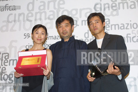 08/09/02 - 59. INTERNATIONAL FILM FESTIVAL IN VENICE LIDO - THE SAN MARCO PRIZE  - FILM  SPRINGTIME IN A SMALL TOWN   DIRECTOR TIAN ZHUANGZHUANG - © 2002 Graziano Arici/Rosebud2  - MOSTRA DEL CINEMA / PREMIO SAN MARCO - CONTROCORRENTE.