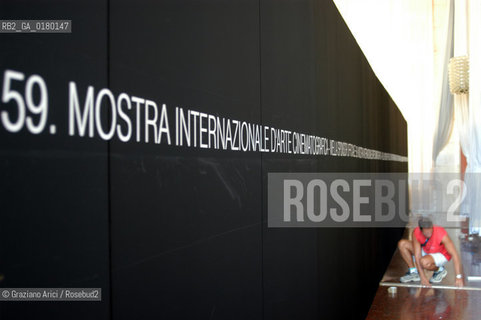 28/08/2002 - WORK IN PROGRESS AT THE 59. INTERNATIONAL FILM FESTIVAL IN VENICE LIDO - ©Graziano Arici/Rosebud2  / MOSTRA DEL CINEMA.