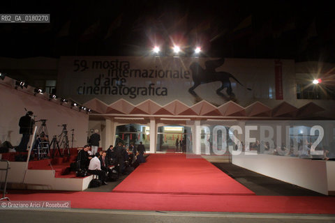 01/09/02 - 59. INTERNATIONAL FILM FESTIVAL IN VENICE LIDO - THE PALACE OF THE FESTIVAL - © 2002 Graziano Arici/Rosebud2 - MOSTRA DEL CINEMA / PALAZZO