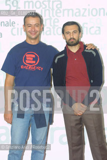 06/09/02 - 59. INTERNATIONAL FILM FESTIVAL IN VENICE LIDO - TWO MEMBERS OF THE QUINTORIGO BAND - FILM  LA FORZA DEL PASSATO   - © 2002 Graziano Arici/Rosebud2 /FIORE  - MOSTRA DEL CINEMA / MUSICA POP.