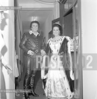 THE OPERA SINGER MONTSERRAT CABALLE WITH THE OPERA SINGER GIANNI RAIMONDI AT THE LA FENICE THEATRE - VENICE - 1971 © ARCHIVIO Graziano Arici/Rosebud2  / MUSICA  / CANTANTE / MUSICA LIRICA / OPERA  ROBERTO DEVEREUX/ TEATRO LA FENICE
