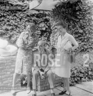 THE PAINTER AND SCULPTOR LUCIO FONTANA AT THE XXXIII INTERNATIONAL ART EXHIBITION IN VENICE - 1966- © ARCHIVIO Graziano Arici/Rosebud2  / ARTE / PITTORE / SCULTORE / BIENNALE DARTE