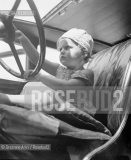 THE COUNTESS MARIA BORBONE PARMAS DAUGHTER, CHANTAL - CAP DANTIBES - 195? - © ARCHIVIO Graziano Arici/Rosebud2  / NOBILTA / CONTE