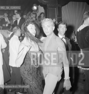 YOLANDA SAYLOR AND SIGI WEISSEMBERG AT XV INTERNATIONAL FILM FESTIVAL OF VENICE - 1954 © ARCHIVIO Graziano Arici/Rosebud2  / VARIE / MOSTRA DEL CINEMA