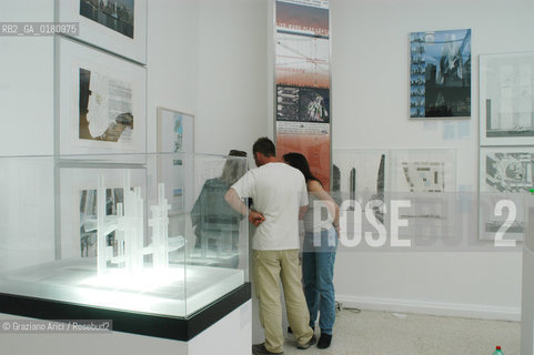 NEXT  VENICE BIENNALE 8. INTERNATIONAL ARCHITECTURE EXHIBITION - USA:  THE WORLD TRADE CENTER - PAST, PRESENT AND FUTURE - ©Graziano Arici/Rosebud2 - ARCHITETTURA