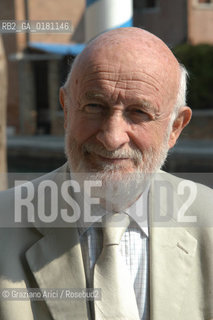 LARCHITETTO VITTORIO GREGOTTI © 2002 Graziano Arici/Rosebud2 / ARCHITETTURA