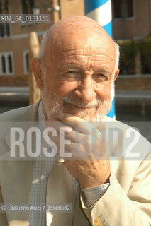 LARCHITETTO VITTORIO GREGOTTI © 2002 Graziano Arici/Rosebud2 / ARCHITETTURA