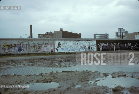 (GERMANIA) BERLINO 1984 : IL MURO A POTZDAMER PLATZ    - ©Graziano Arici/Rosebud2 / GEO