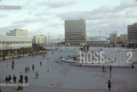 (GERMANIA) BERLINO EST 1984 : ALEXANDERPLATZ    - ©Graziano Arici/Rosebud2 / GEO