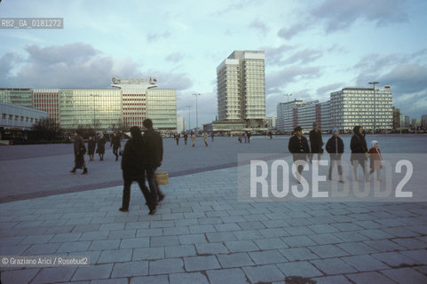 (GERMANIA) BERLINO EST 1984 : ALEXANDERPLATZ    - ©Graziano Arici/Rosebud2 / GEO