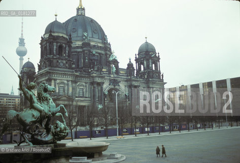 (GERMANIA) BERLINO EST 1984 : IL DUOMO E LA MARX-ENGELS-PLATZ    - ©Graziano Arici/Rosebud2 / GEO
