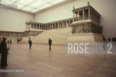 (GERMANIA) BERLINO EST 1984 : IL PERGAMON MUSEUM - LALTARE DI PERGAMO     - ©Graziano Arici/Rosebud2 / GEO