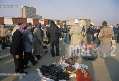 (GERMANIA) BERLINO 1989 : MERCATINO  - ©Graziano Arici/Rosebud2 / GEO /