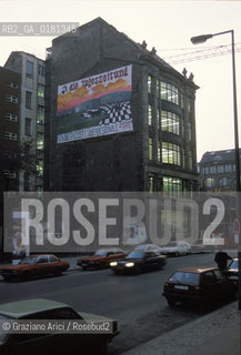 (GERMANIA) BERLINO 1989 : QUARTIERE KREUZBERG - SEDE DEL GIORNALE DIE TAGESZEITUNG  - ©Graziano Arici/Rosebud2 / GEO /
