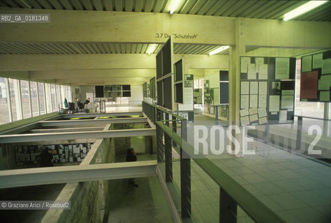 (GERMANIA) BERLINO 1989 : ASKANISCHER PLATZ : LA SEDE DELLA GHESTAPO  - ©Graziano Arici/Rosebud2 / GEO /