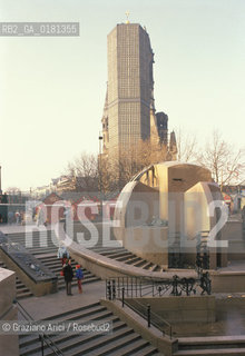 (GERMANIA) BERLINO 1989 : KURFURSTENDAMM, KAISER-WIHLELM-GEDACHTNISKIRCHE  E EUROPA CENTRUM  - ©Graziano Arici/Rosebud2 / GEO