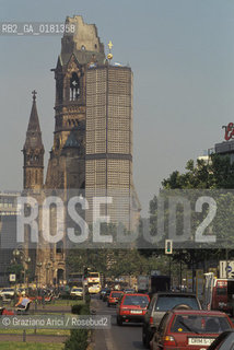 (GERMANIA) BERLINO 1989 : KURFURSTENDAMM E KAISER-WIHLELM-GEDACHTNISKIRCHE - ©Graziano Arici/Rosebud2 / GEO