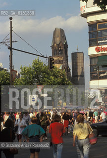 (GERMANIA) BERLINO 1989 : KURFURSTENDAMM E  KAISER-WIHLELM-GEDACHTNISKIRCHE  - ©Graziano Arici/Rosebud2 / GEO