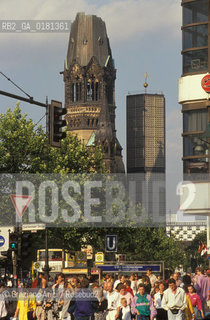 (GERMANIA) BERLINO 1989 : KURFURSTENDAMM E  KAISER-WIHLELM-GEDACHTNISKIRCHE  - ©Graziano Arici/Rosebud2 / GEO