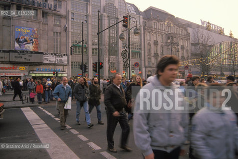 (GERMANIA) BERLINO 1989 : KURFURSTENDAMM - ©Graziano Arici/Rosebud2 / GEO