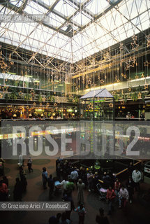 (GERMANIA) BERLINO 1989 :EUROPA CENTER NELLA  KURFURSTENDAMM     - ©Graziano Arici/Rosebud2 / GEO