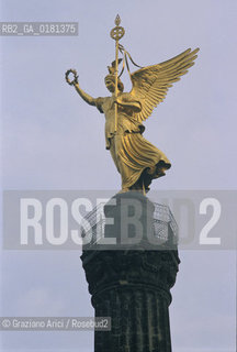 (GERMANIA) BERLINO 1984 : STATUA SULLA SIEGSSAULE (COLONNA DELLA VITTORIA)   - ©Graziano Arici/Rosebud2 / GEO