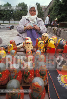 (GERMANIA) BERLINO EST 1989 :MERCATINO ALLA PORTA DI BRANDEBURGO     - ©Graziano Arici/Rosebud2 / GEO