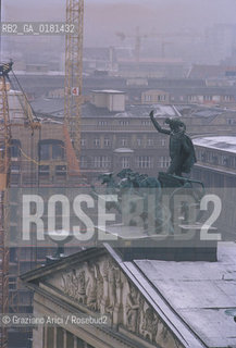 (GERMANIA) BERLINO EST 1989 : QUADRIGA DELLO SCHAUSPIELHAUS SULLA PLATZ DER AKADEMIE    - ©Graziano Arici/Rosebud2 / GEO