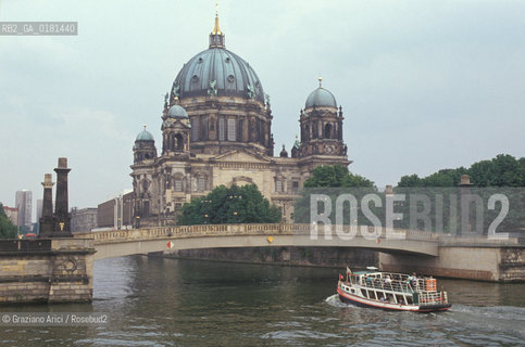 (GERMANIA) BERLINO EST 1991 : BATTELLO SULLA SPREE - ©Graziano Arici/Rosebud2 / GEO / FIUME / DUOMO