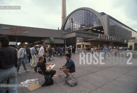 (GERMANIA) BERLINO 1991 : ALEXANDERPLATZ    - ©Graziano Arici/Rosebud2 / GEO