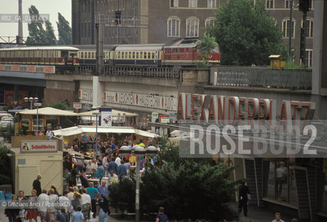 (GERMANIA) BERLINO 1991 : ALEXANDERPLATZ    - ©Graziano Arici/Rosebud2 / GEO