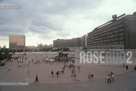 (GERMANIA) BERLINO 1991 : ALEXANDERPLATZ    - ©Graziano Arici/Rosebud2 / GEO
