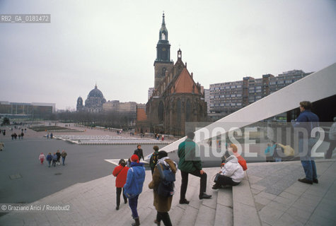 (GERMANIA) BERLINO EST 1989 : LA MARIENKIRCHE E LA TORRE DELLA TELEVISIONE     - ©Graziano Arici/Rosebud2 / GEO
